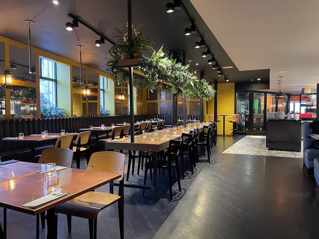 Restaurant Commercial Cleaning - Modern Restaurant & Hotel